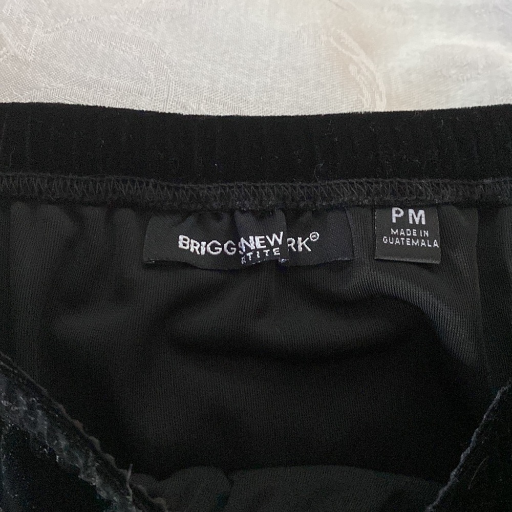 Briggs New York Straight Velvet Skirt - Picture 3 of 7